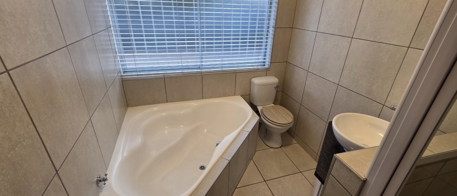 To Let 2 Bedroom Property for Rent in Durbanville Western Cape